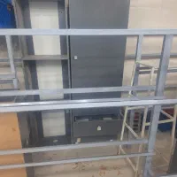 استند آهنی محکم دست ساز