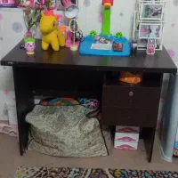 میز تحریر در حد نو