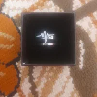 انگشتر طرح ضربان قلب