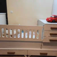 تخت یک نفر نوجوان