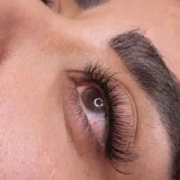 اکستتشن مژه. لیفت و لمینت مژه و ابرو