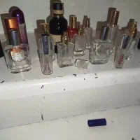 شیشه ادکلن وشیشه دیگر|آرایشی، بهداشتی، درمانی|قم, باجک سه|دیوار