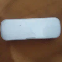 یک عینک طبی پیداشده