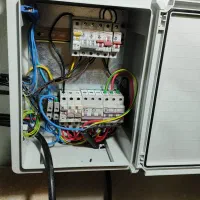 لوله کشی آب و فاضلاب * برق ساختمان و سیم کشی برق