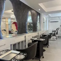 خدمه سالن زیبایی|استخدام سرایداری و نظافت|تهران, زعفرانیه|دیوار