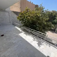 ویلایی۵واحدی قابل سکونت خیابان زاهد|فروش خانه و ویلا|اصفهان, درب کوشک|دیوار