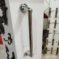 دستگیره سالمندان و معلولین