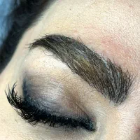 لیفت و لمینت مژه و ابرو با مواد اصل ایتالیایی|خدمات آرایشگری و زیبایی|اصفهان, باغ گلها|دیوار