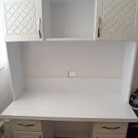 میز کامپیوتر وکتابخانه