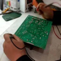 تخصصی‌ترین مرکز تعمیرات انواع اینورتر  شارژر باطری