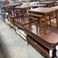 مرکز پخش جلومبلی چمدانی فلزی وکیوم‌ جلو مبلی عسلی|مبلمان خانگی و میز عسلی|ارومیه, |دیوار