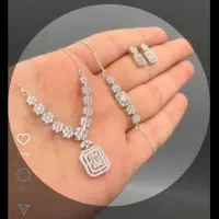 سرویس طلای این مدل درحد۱۴گرم۲درصدنوویترینی