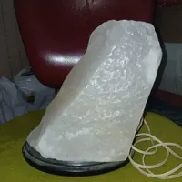چراغ خواب سنگ نمک|لوستر و چراغ آویز|تهران, زرگنده|دیوار