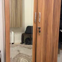 کمدلباس ایینه دار کاملا سالم