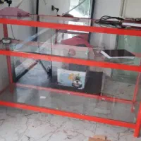 ویترین شیشه ای مغازه در حد نو