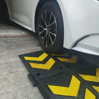 نصب سرعتگیر نصب استوانه نصب ضربه گیر ستونی|قطعات یدکی و لوازم جانبی|تهران, بازار|دیوار