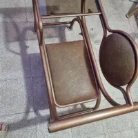 یک عدد. میز تلفن در حد نو