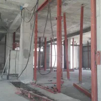 کارگر و دیوارچین