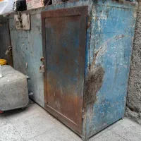 میز کار آهنی