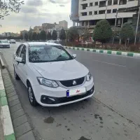 ساینا s کم کار فوق العاده تمیز