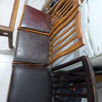 صندلی چوبی و میز