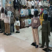 فروشنده خانم