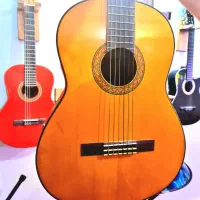 گیتار یاماها c70 اصل