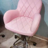 فروش صندلی ناخنکار چرخ دار4عدد جک دار|آرایشگاه و سالن‌های زیبایی|تهران, سلسبیل جنوبی|دیوار