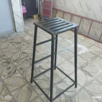 چهار پایه فلزی