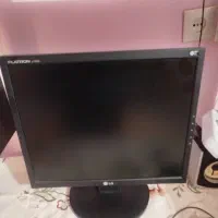 پیسی کامل(مانیتور و کیس و کیبورد و اسپیکر)