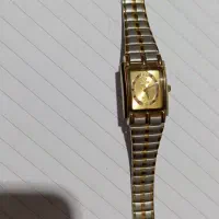 ساعت زنانه اصلا استفاده نشده فقط باتریش تموم شده