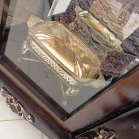 ویترین چوبی با ظروف سوفله خوری پیوتر|بوفه، ویترین، کنسول|لردگان, |دیوار