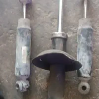 یک عدد کمک جلو و دو عدد کمک عقب پژوپارس سالم