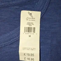 تیشرت گپ GAP سایز مدیوم نو همراه اتکت