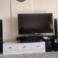 میز تلویزیون هایگلس بدون خط خش و سالم