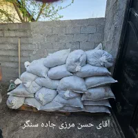 کود حیوانی گاوی پوسیده و خاک باغچه درجه یک|خدمات باغبانی و درختکاری|رشت, توشیبا|دیوار