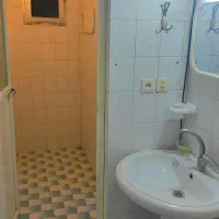 120مترواحدمسکونی طبقه اول تراسدار2خوابه مرکزشهر|اجارهٔ خانه و ویلا|کاشان, بهشتی|دیوار