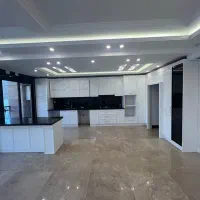 ۱۱۰متر دوخوابه*چهارباغ*سالن سرتاسر پرده خور*۲ساله*