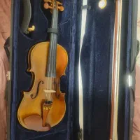 فروش ویالون ۴ ۴ همراه با کتاب های اموزشی