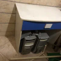 میز تحریر و میز کامپیوتر MDF سفید آبی تمیز و سالم
