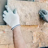 استاد کاشی و نماکار