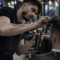 کوتاهی مو مردانه آرایشگر سیار