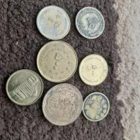 تعدای سکه قدیمی|کلکسیون سکه، تمبر، اسکناس|بافت, |دیوار