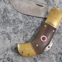چاقو دنده ای نیریز ی|کلکسیون اشیاء عتیقه|شیراز, فخرآباد (دروازه کازرون)|دیوار