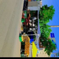 کارگر میوه فروشی