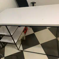 میز کامپیوتر بزرگ