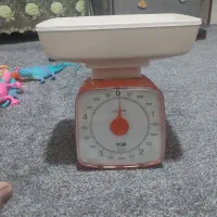 ترازوی آشپزخانه شیک و کاربردی (۵ کیلویی)