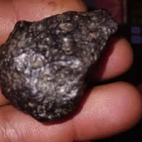 فروش شهاب سنگ به وزن ۵۰گرم