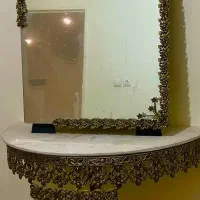 میز کنسول همراه با آینه برنجی