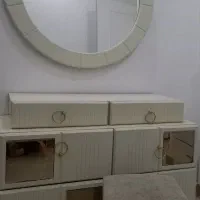 میز آرایش به همراه پاف